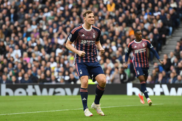 承担起攻防 承担起攻防